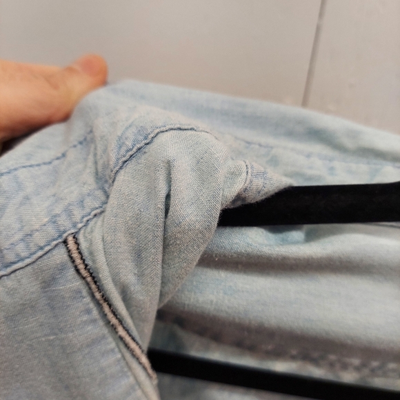 Vintage The Disney Catalog Mickey & Friends Light Blue Denim Button Up Shirt - Picture 14 of 16